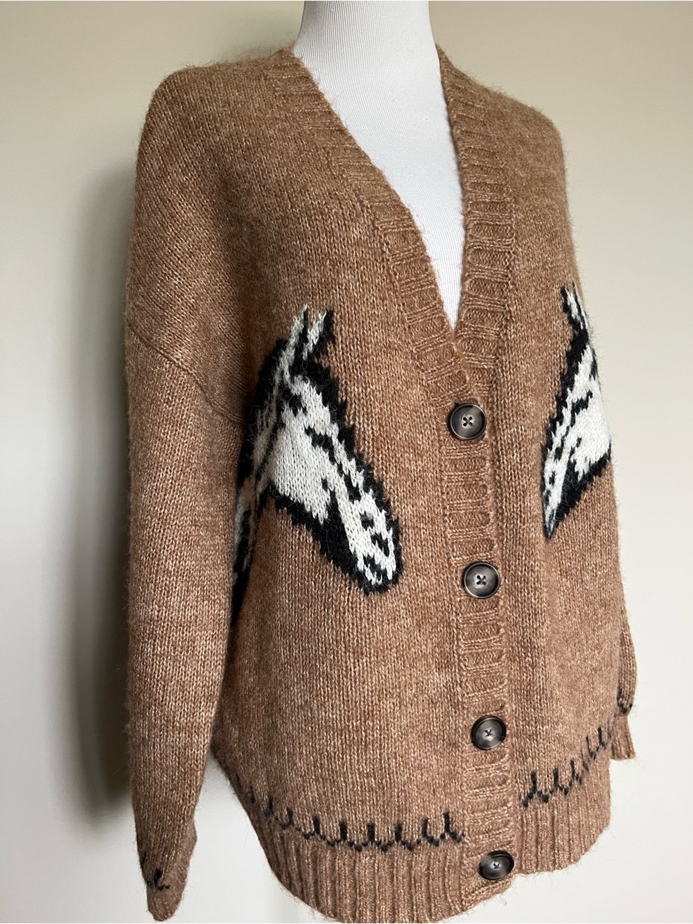 NWT Old Navy Brown Wool Blend Horse Graphic Cardigan Size Medium - Picture 4 of 11